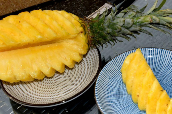 凤梨和菠萝的区别，六大差异告诉你如何区分